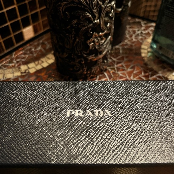 Prada reading eye glasses 👓 - Picture 5 of 11